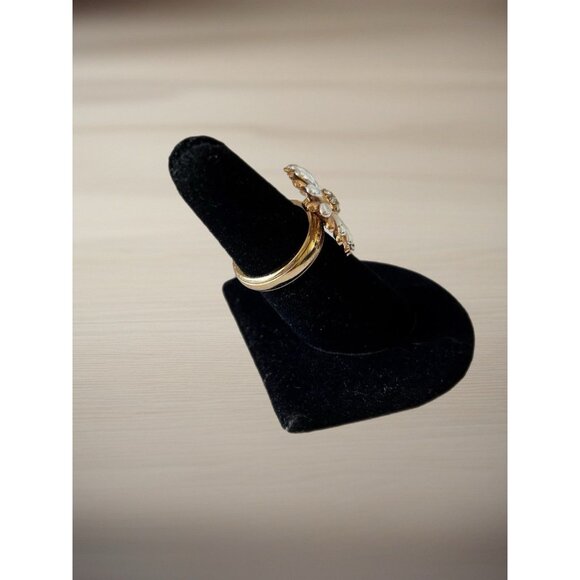 Brighton Petite Petal Ring NWOT Size 6 - Picture 3 of 7